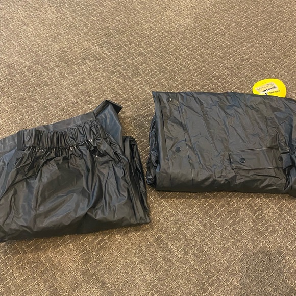 NWT- Can-Am Mudding Jacket and Pants - Picture 7 of 15